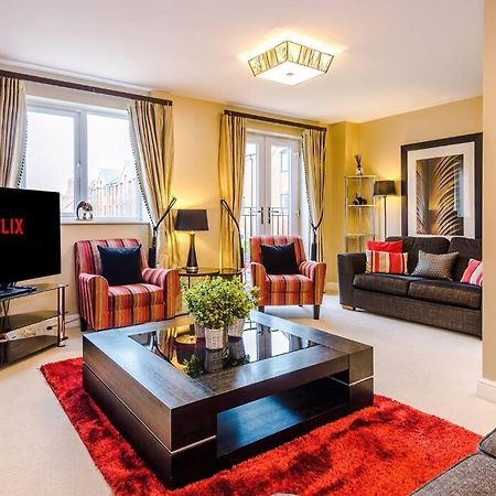 Stylish Townhouse Chester City Centre With Parking Exterior photo