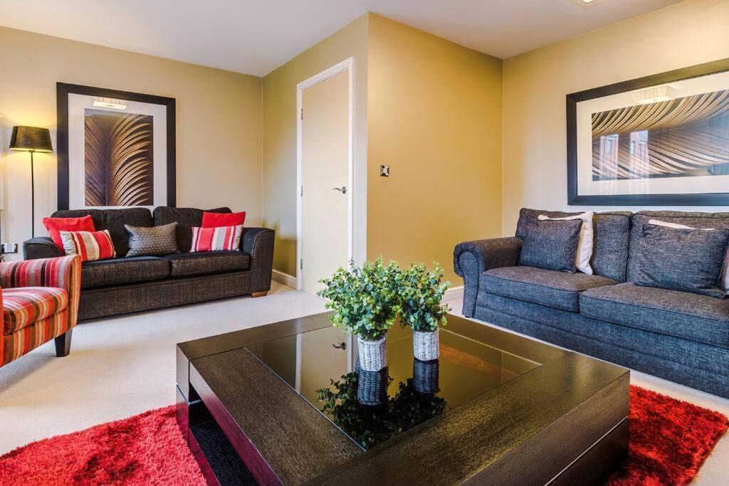 Stylish Townhouse Chester City Centre With Parking Exterior photo