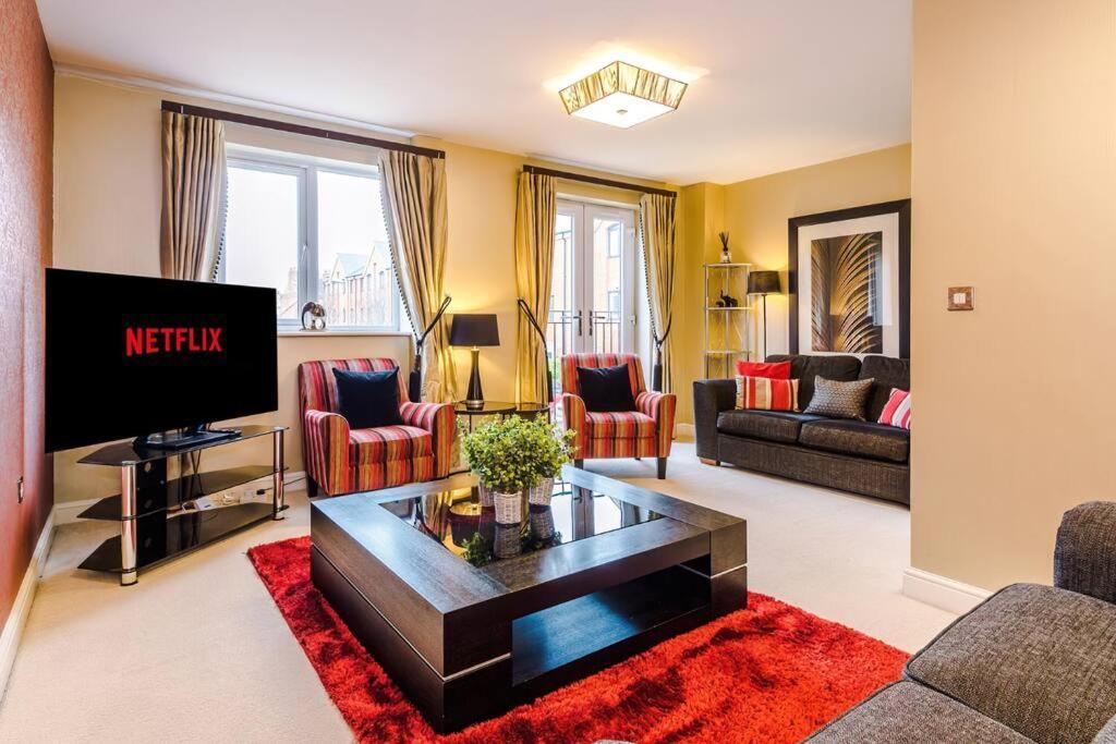 Stylish Townhouse Chester City Centre With Parking Exterior photo